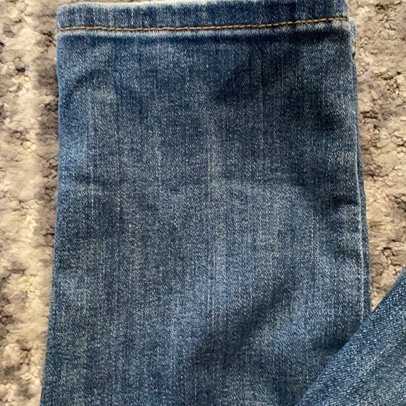 Joe’s Jeans. Honey Straight Leg. Size 28. New with tags. - Picture 3 of 9